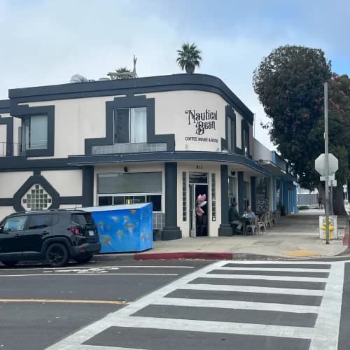 911 Main St